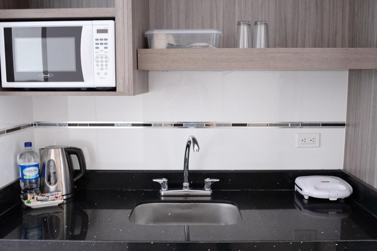 Hotel Be Suites Cali Bagian luar foto