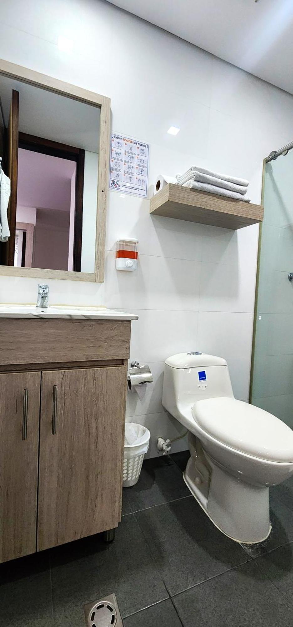 Hotel Be Suites Cali Bagian luar foto